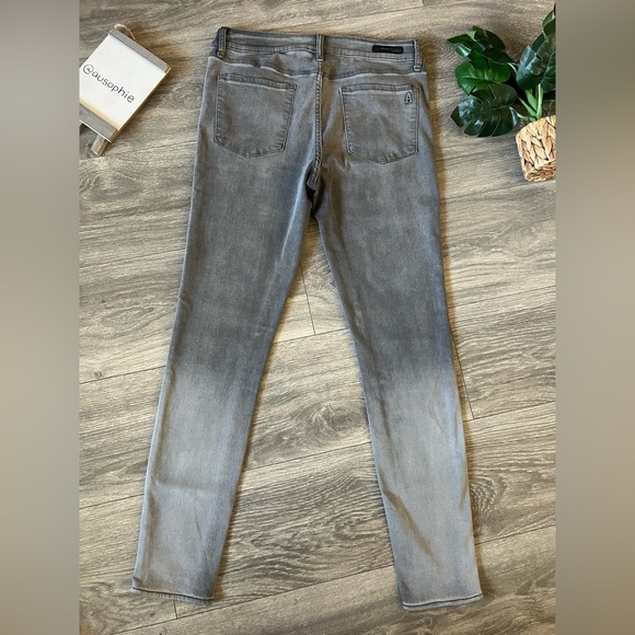 Articles of Society Sarah Skinny Baker Ankle Jeans in Grey Ombré. Size 29 - Picture 6 of 15